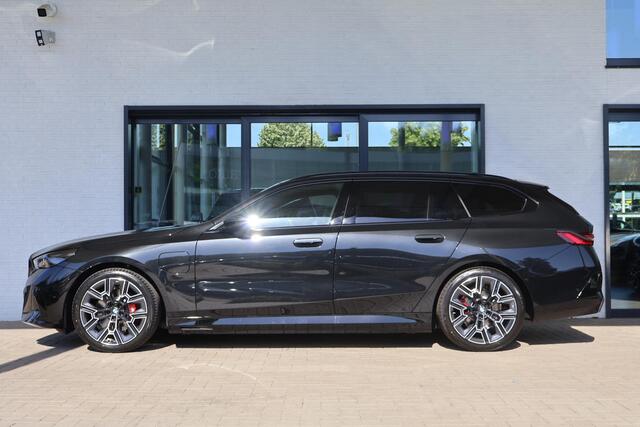BMW 5-SERIE Touring 530e | M Sport Pro | Driving Assistant Plus | Bowers & Wilkins | Trekhaak | Innovation Pack | Glazen Panoramadak