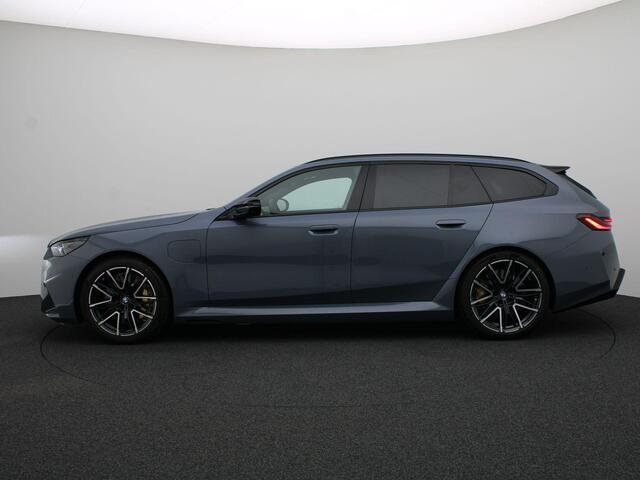 BMW 5-SERIE Touring M5 Comfort Pack | M Carbon-keramische remmen | Stuurwielrand verwarmd | Driving Assistant Plus | Bowers & Wilkins