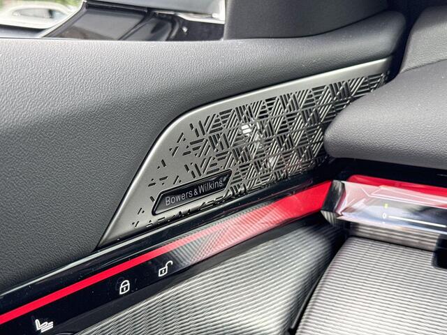 BMW 5-SERIE Touring 520i | Innovation Pack | M Sport | Panoramadak | Bowers & Wilkins |