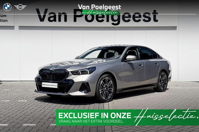 BMW 5-SERIE Sedan 520i | Innovation Pack | M Sport | Travel Pack | Panoramadak |