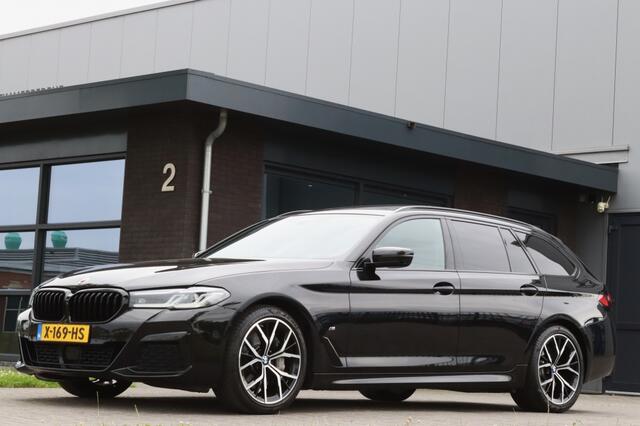 BMW 5-SERIE Touring 530d M Sport Laser Pano 360° 19 inch Comfort Stoelen