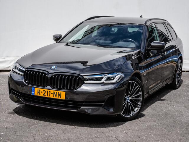 BMW 5-SERIE Touring 530e Business Edition Plus Trekhaak/ Nappa Lederen int./ Stoelverwarming/ Camera/ Laser LED