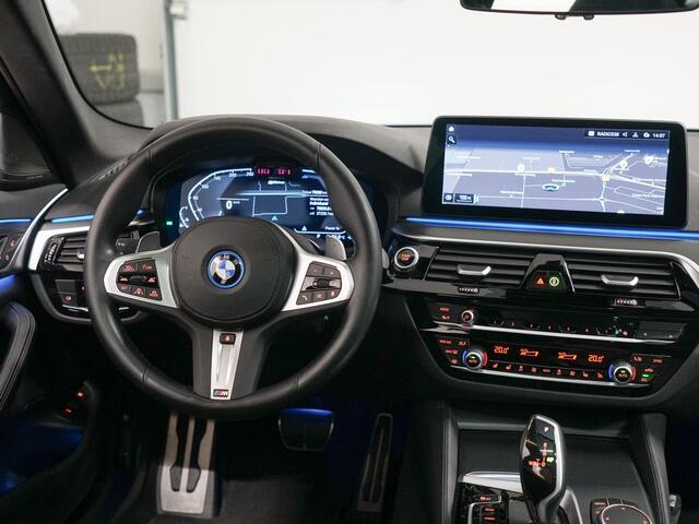 BMW 5-SERIE 530e Touring M-Sport | Panoramadak | CoPilot | Laser | Harman Kardon