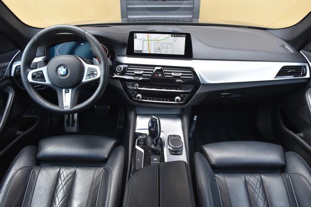 BMW 5-SERIE Touring 520i High Executive Edition * M-Sport * Comfortstoelen * Panoramadak * Head-up * Hifi * Camera * Sfeerverlichting *