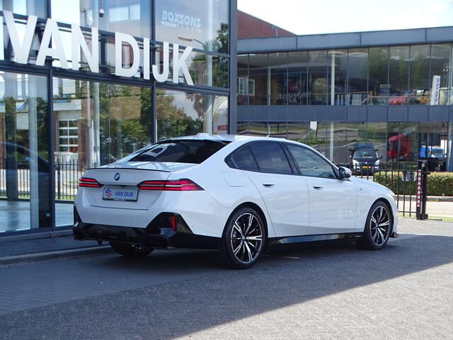BMW 5-SERIE 530e M Sport Edition Drive-assistent-Plus Harman/Kardon Ada.led-koplamp 20'' LM Velgen