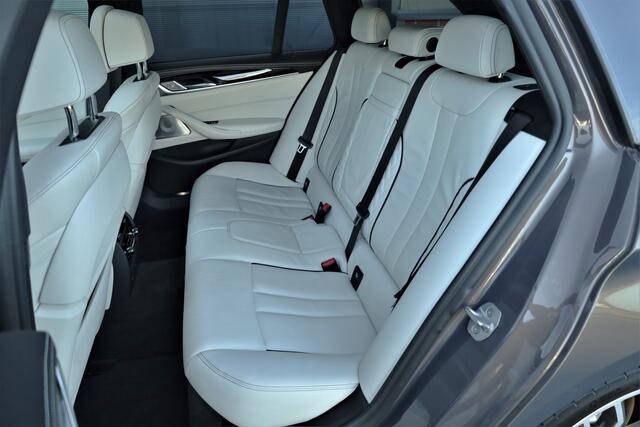 BMW 5-SERIE Touring 540i xDrive High Executive M-Sport pakket