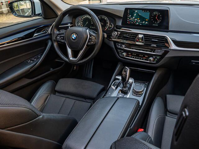 BMW 5-SERIE 530i High Exe PANO CAMERA ELEK TREKHAAK SHADOW LINE