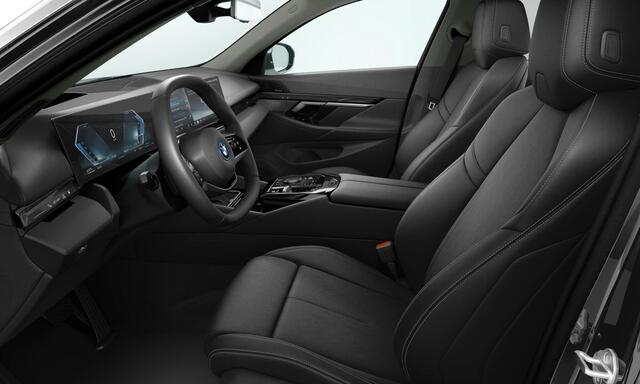 BMW 5-SERIE 530e Panoramadak - Harman Kardon - Driving Assistant Plus - Parking Assistant Plus - Stuurwielrandverwarming - Adaptieve LED koplampen