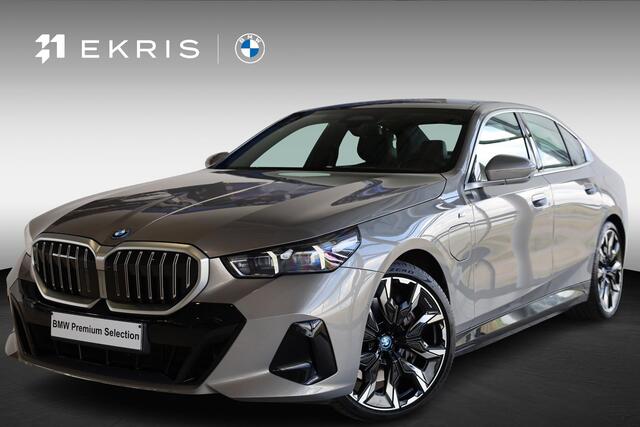 BMW 5-SERIE 550e xDrive | Comfortstoelen | Bowers & Wilkins | M Sportpakket | Panoramadak | Stoelventilatie | Adaptief onderstel professional |