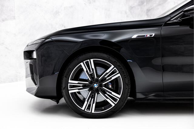 BMW 7-SERIE M760e xDrive | Pano Sky Lounge | Stoelventilatie | Massage | VOL!