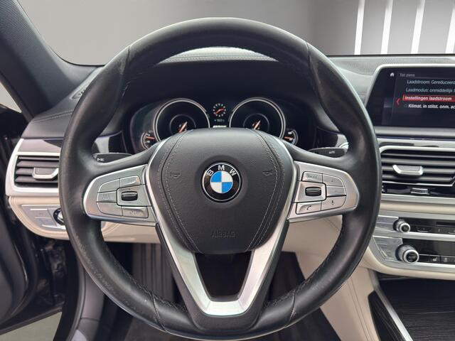 BMW 7-SERIE 740e IPerformance Massage | Laser-LED koplampen | Head-Up | Schuif/Kanteldak | Soft-close | 20" Velg | Camera |