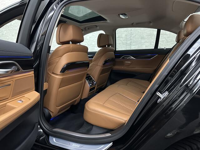 BMW 7-SERIE 730d xDrive | Schuifdak | Massage | 360 Camera | Soft-Close | ACC | Laser-LED | Indiv. Leder | Luchtvering | Achterasbesturing | Comfortstoelen | Stoelventilatie | Head-Up | 4-Zone Clima | Keyless-Entry | Driving Assist Pro. | Sfeerverlichting |