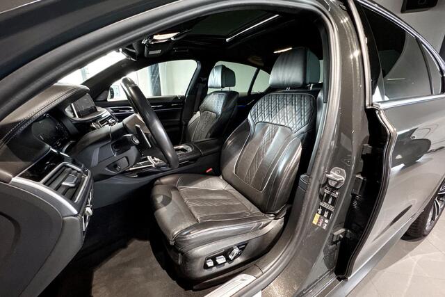 BMW 7-SERIE 745e High Executive | M Sport | Glazen Schuif-/kanteldak | Head-up Display | Stoelventilatie |