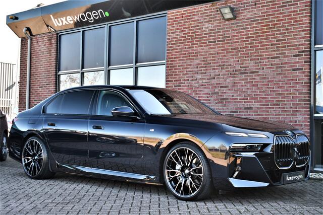 BMW 7-SERIE 750e xDrive M-Sport Exe-Lounge Theatre Connoisseur Climate-Acoustic