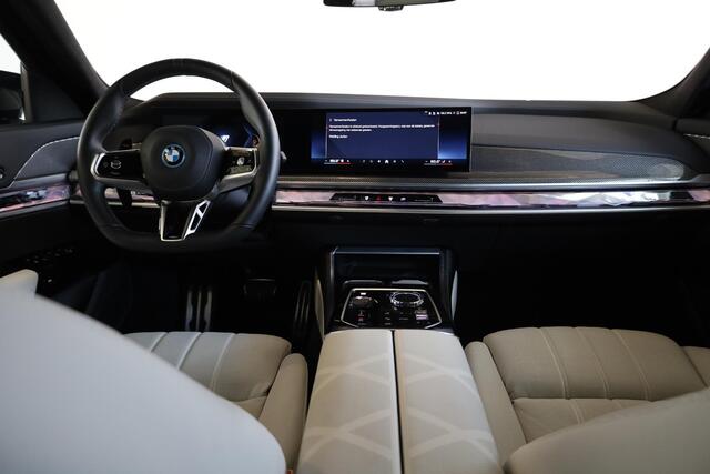 BMW 7-SERIE M760e xDrive