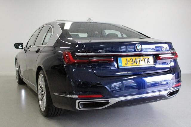 BMW 7-SERIE 750i xDrive High Executive | NL-AUTO! | SOFTCLOSE | 4.4V8 | LUCHTVERING | CARPLAY | 20'LMV | KEYLESS |