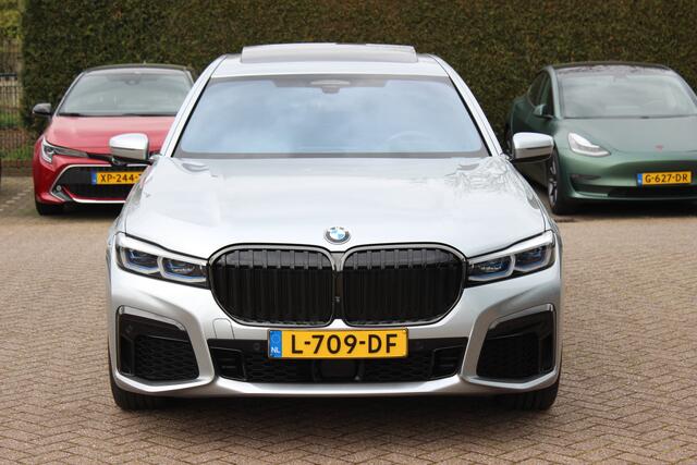 BMW 7-SERIE 745Le xDrive High Executive / Nieuwpr. ¤178.341 / Achterasbesturing / Schuifdak / 360Camera / Head-up / Softclose / Luchtvering / Nachtzicht / 20'' / Bowers&Wilkens / Volleder / Keyless / Stoelmassage / Stoelventilatie+
