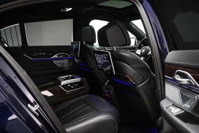 BMW 7-SERIE 745e High Executive M-Sport | BOWERS & WILKINS | MASSAGE | ACHTERBANKVENTILATIE | 360 CAMERA | TREKHAAK