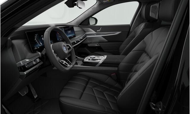 BMW 7-SERIE M760e xDrive | M-Sport Pro | 21'' | B&W | Elek. portier. | Stoelvent. + massage voor/achter | Kristal koplamp. | Panorama. | Driv. + Park. Prof. | Trekhaak | Gelaagd glas