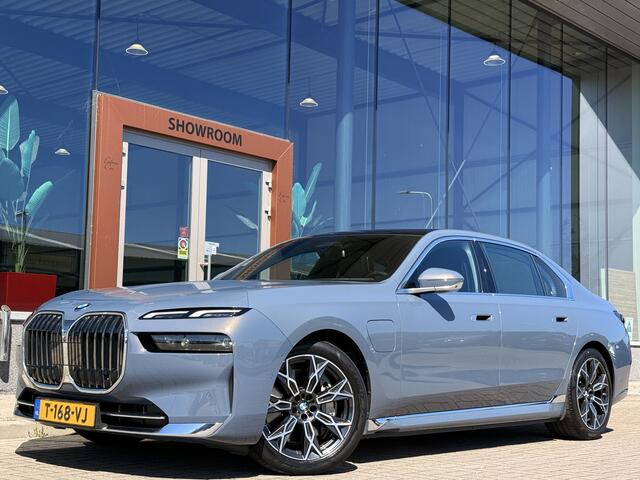 BMW 7-SERIE 750e xDrive | Bowers & Wilkins | 360 | SkyLounge | Leder | Trekhaak | Rolscherm | Achterwielbestuuring |