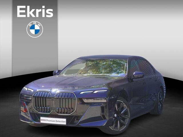 BMW 7-SERIE 750e xDrive M Sportpakket Pro | Integral Active Steering | Glazen panoramadak Sky Lounge | Driving Assistant Professional | Multifunctionele Stoelen achterin | Trekhaak met elektrisch wegklapbare kogel