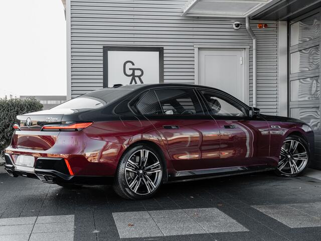 BMW 7-SERIE M760e xDrive | Rear Seat Entertainment l FULL PPF | Sky Lounge | Two tone | Bowers & Wilkins