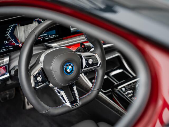 BMW 7-SERIE M760e xDrive | Rear Seat Entertainment l FULL PPF | Sky Lounge | Two tone | Bowers & Wilkins