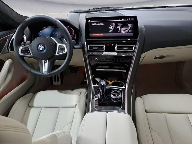 BMW 8-SERIE 840i