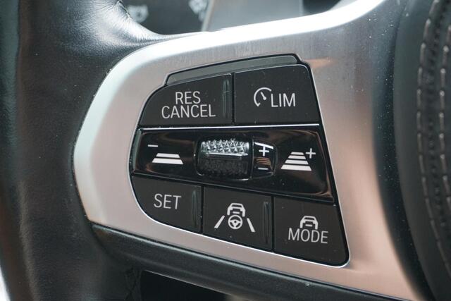 BMW 8-SERIE Coupé M850i xDrive High Executive | Audio Media Pack | BMW Personal CoPilot Pack | Adaptief M Onderstel Professional | Carbon fibre dak | Driving Assistant Professional