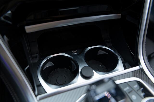 BMW 8-SERIE M850i xDrive M-Sport ACC Softcl. Achterasbest. 360 HarmanK Head Up Keyless