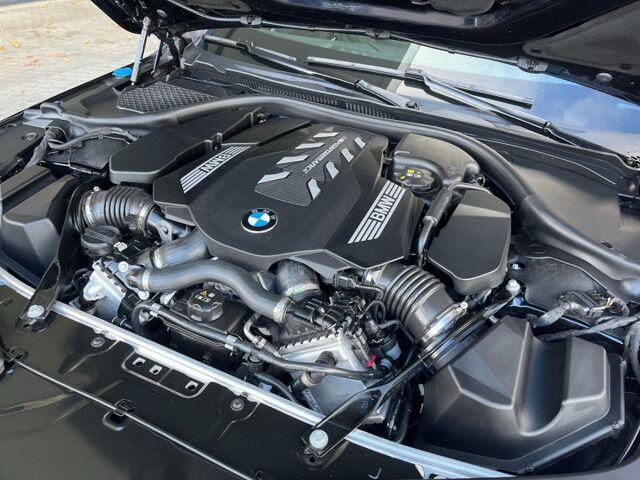 BMW 8-SERIE Gran Coupé M850i xDrive ** LASER, NAVI+, INDIVID. LEDER, HuD, ACTIVE STUUR ** 1e EIG - UNFALFREI - 5 jaar GARANTIE ** ** INFORMEER OOK NAAR ONZE AANTREKKELIJKE FINANCIAL-LEASE TARIEVEN **