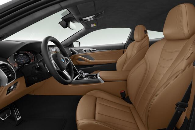 BMW 8-SERIE Coupé M850i xDrive High Executive M-Sport 20 Inch / Integrale Active besturing / Comfort Acces / Motorsport Techniek Pakket / Carbon Dak / Getinte Ramen Achter / Warmte Comfort Pakket / Head Up Display / Driving Prof / Laser Light / Parking Plus / Harman