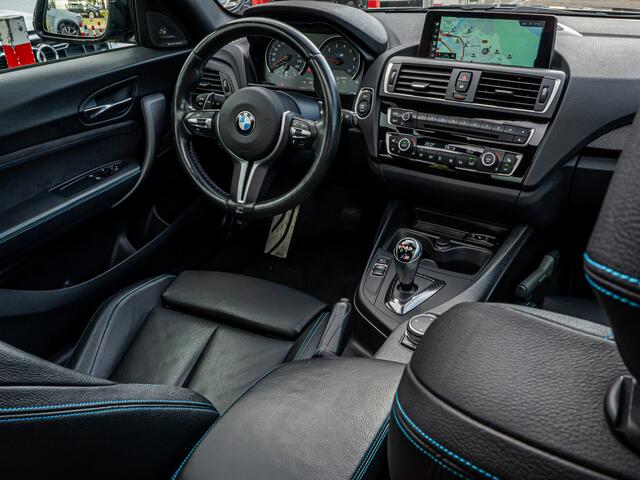 BMW M2 2-serie Coupé DCT PANO ELEK STOEL CAMERA APPLE CARPLAY FE UITLAAT CARBON PAKKET BOMVOL!!!