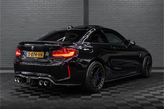 BMW M2 2-serie Coupé DCT | NOVA PERFORMANCE 19 INCH CUSTOM WHEELS | CS STOELEN | CS STUUR | CARBON INTERIEUR EN EXTERIEUR| voorzien van Target Blu Eye 2 en Laser Track Flare