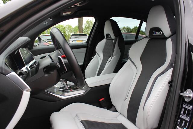 BMW M3 3-serie Competition / 360Camera / Carbon / Head-up / Keyless / Leder / 19'' / CarPlay / Dealer onderhouden / Stuur+Stoelverwarming / Dodehoek / DAB / ACC