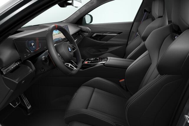 BMW M5 5 Serie Sedan | M Carbon-keramische remmen | Trekhaak | Driving Assistant Professional | Carbon Pack | Anthrazit hemelbekleding | Comfort Pack