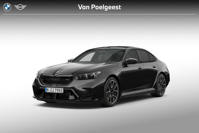 BMW M5 5 Serie Sedan | M Carbon-keramische remmen | Trekhaak | Driving Assistant Professional | Parking Assistant Professional | Carbon Pack | Anthrazit hemelbekleding | Comfort Pack