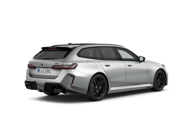 BMW M5 5 Serie Touring | M Carbon-keramische remmen | Trekhaak | Glazen Panoramadak | Driving Assistant Professional | Parking Assistant Professional | Anthrazit hemelbekleding | Comfort Pack