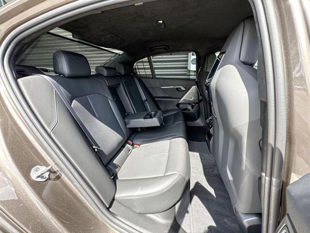 BMW M5 Sedan
