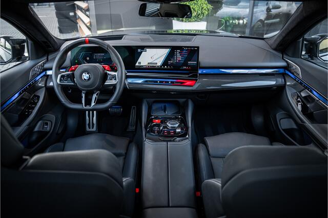 BMW M5 5-serie Touring - Origineel NL | M Drive Professional | Panorama | Carbonpakket | Keramisch | B&W