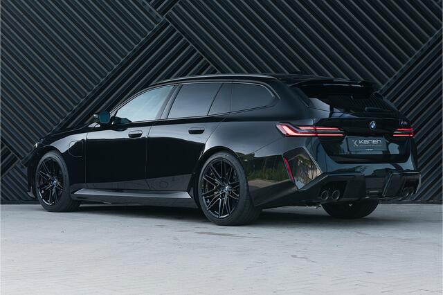 BMW M5 Touring V8 Hybride M Keramisch Pano Alcant.Hemel Bowers&Wilkins Trekhaak