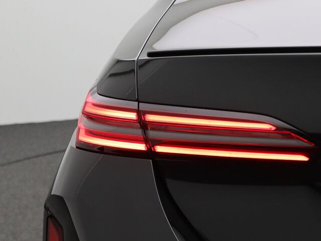 BMW M5 5 Serie Sedan M Drive Professional | Comfort Access | Panoramadak | Driving Assistant Professional | Parking Assistant Professional | Bowers & Wilkins | 20/21''