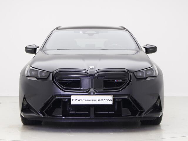 BMW M5 5-serie Touring Touring | Trekhaak | Panorama | Driving Assistant Pro | M-Driver's Pack | Comfort Pack | Carbon interieurlijsten | Marge