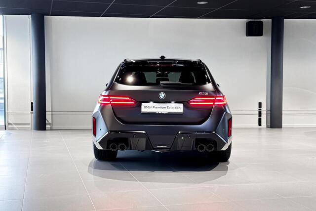 BMW M5 Touring | M Driver's Pack | Glazen Panoramadak | Iconic Glow | Bowers & Wilkins |