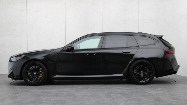 BMW M5 Touring | Ultimate Package | M Driver's Package | Stoelventilatie | Trekhaak | Bowers & Wilkins | Carbon