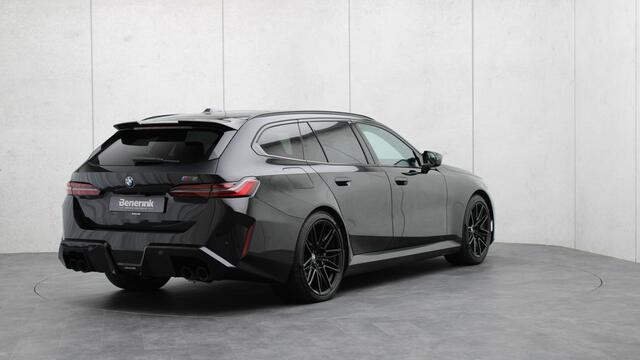 BMW M5 Touring | Ultimate Package | M Driver's Package | Stoelventilatie | Trekhaak | Bowers & Wilkins | Carbon