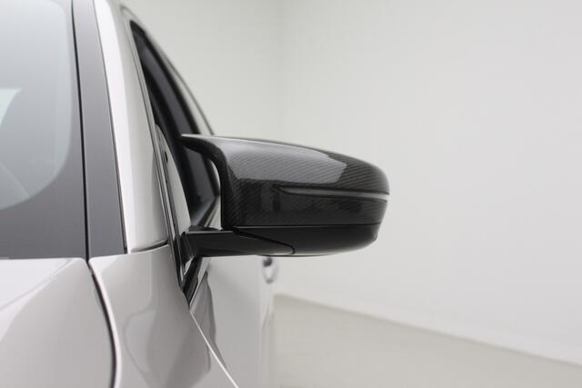 BMW M5 5-serie Sedan | Bowers & Wilkins | Driving Assistant Plus | Entertainmentsysteem Professional achterin | Downpipes | Div. Carbon delen | Incl. 12 mnd Bovag garantie.