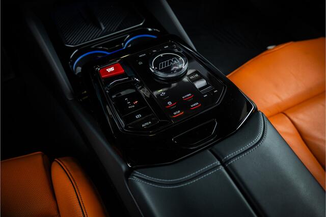 BMW M5 5-serie Touring - Panorama | B&W | Carbon | Elek. Trekhaak | 360 Camera