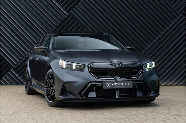 BMW M5 Touring V8 Hybride M Keramisch Frozen Pano Alcant.Hemel Bowers&Wilkins Trekhaak