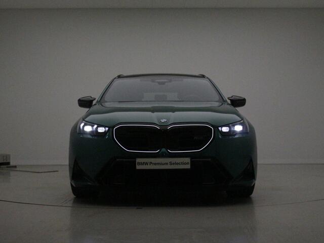 BMW M5 5-serie Touring | CoPilot | Trekhaak | Ventilatie | Bowers & Wilkins Surround Sound System | 727 pk | M Isle of Man Green metallic 7ME M-Drivers Package mogelijk